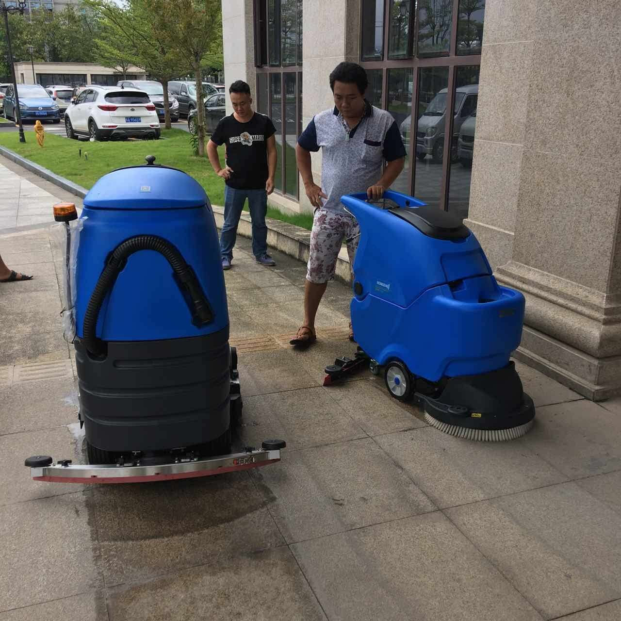 地下停車場為什么要用駕駛式洗地機？